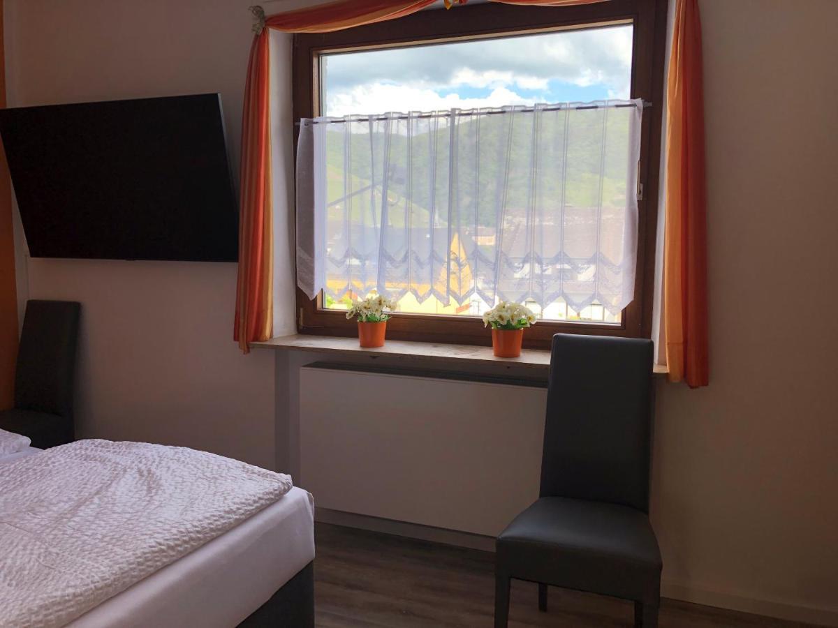 Ferienwohnung Joanna Mit Burgblick 贝恩卡斯特尔-屈斯 外观 照片